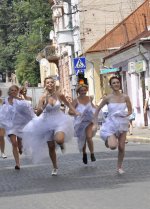 В Чернівцях відбувся забіг наречених В Чернівцях відбувся забіг наречених