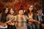 Буковинська молодь поспілкувалась з остарбайтерами часів Другої світової Буковинська молодь поспілкувалась з остарбайтерами часів Другої світової
