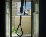 У лісопосадці на Буковині виявили повішеними тіла двох хлопців У лісопосадці на Буковині виявили повішеними тіла двох хлопців