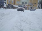 Чернівецька влада каже, що прибирає сніг цілодобово. Однак результатів тієї роботи мало видко Чернівецька влада каже, що прибирає сніг цілодобово. Однак результатів тієї роботи мало видко