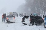 У дев'яти областях України через снігові замети проїхати складно (список районів) Буковина також там є У дев'яти областях України через снігові замети проїхати складно (список районів) Буковина також там є