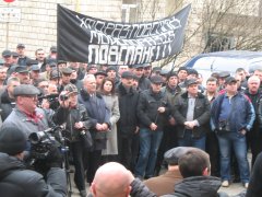 Афганці вимагають звільнення головного лікаря військового госпіталю в Чернівцях Афганці вимагають звільнення головного лікаря військового госпіталю в Чернівцях