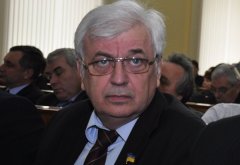 Голова Чернівецької обласної ради в день заробляє 800 грн Голова Чернівецької обласної ради в день заробляє 800 грн