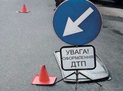 В Чернівцях п’яний водій наїхав на дитячий візок з немовлям В Чернівцях п’яний водій наїхав на дитячий візок з немовлям