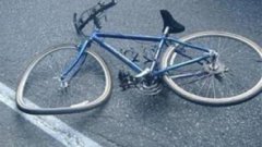 В Чернівцях КАМАЗ наїхав на велосипедиста В Чернівцях КАМАЗ наїхав на велосипедиста