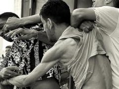 Двоє чернівчан побили лікаря обласної лікарні Двоє чернівчан побили лікаря обласної лікарні