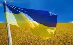 Перший національний прапор у Чернівцях на редакції "Молодого буковинця" Перший національний прапор у Чернівцях на редакції "Молодого буковинця"