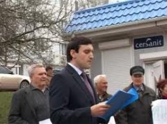 Новодністровці судяться з владою стосовно завищених тарифів на воду Новодністровці судяться з владою стосовно завищених тарифів на воду