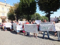 УВАГА! Підприємці захопили Чернівецьку міську раду ОНОВЛЮЄТЬСЯ ФОТО! УВАГА! Підприємці захопили Чернівецьку міську раду ОНОВЛЮЄТЬСЯ ФОТО!