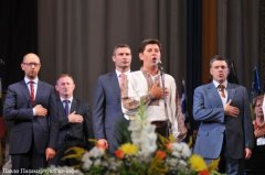 Безнадійні сподівання, або Як у Львові по черзі любили Україну. Безнадійні сподівання, або Як у Львові по черзі любили Україну.