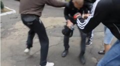 Жертву «мисливців за педофілами» у Чернівцях звільнили з роботи Жертву «мисливців за педофілами» у Чернівцях звільнили з роботи