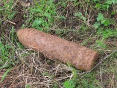 Мешканка Хотина знайшла на своєму городі небезпечний предмет Мешканка Хотина знайшла на своєму городі небезпечний предмет