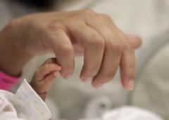До уваги буковинок! Спрощено отримання допомоги при народженні дитини До уваги буковинок! Спрощено отримання допомоги при народженні дитини
