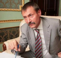 Папієв назвав Євромайдан штучним хороводом Папієв назвав Євромайдан штучним хороводом