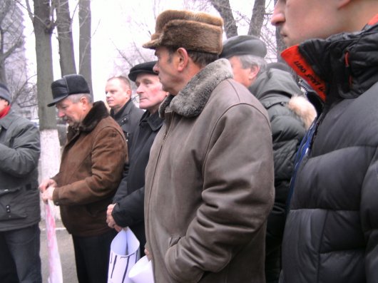 На Буковині у родин померлих інвалідів держава забирає автомобілі На Буковині у родин померлих інвалідів держава забирає автомобілі
