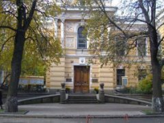 "Беркут" штурмував будівлю НСПУ на Банковій, людей побили і викинули на вулицю "Беркут" штурмував будівлю НСПУ на Банковій, людей побили і викинули на вулицю