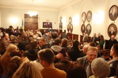 СЕСІЯ ЧЕРНІВЕЦЬКОЇ МІСЬКРАДИ ПРИЙНЯЛИ ЗВЕРНЕННЯ ЩОДО ДОБРОВІЛЬНОЇ ВІДСТАВКИ УРЯДУ, ПРЕЗИДЕНТА ТА ПОКАРАННЯ ВИННИХ У ПОБИТТІ МАЙДАНУ СЕСІЯ ЧЕРНІВЕЦЬКОЇ МІСЬКРАДИ ПРИЙНЯЛИ ЗВЕРНЕННЯ ЩОДО ДОБРОВІЛЬНОЇ ВІДСТАВКИ УРЯДУ, ПРЕЗИДЕНТА ТА ПОКАРАННЯ ВИННИХ У ПОБИТТІ МАЙДАНУ