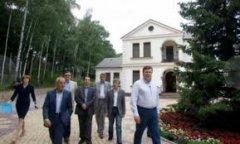 Євромайдан іде до Януковича… «на прощу» Євромайдан іде до Януковича… «на прощу»
