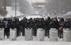 Силовики починають відмовлятися від участі в розгонах Євромайдану Силовики починають відмовлятися від участі в розгонах Євромайдану