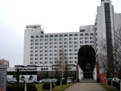 Готель "Черемош" у Чернівцях віддають Фірташу Готель "Черемош" у Чернівцях віддають Фірташу