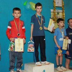 Чернівецький гімназист Максим Мельничук став чемпіоном на турнірі у Молдові Чернівецький гімназист Максим Мельничук став чемпіоном на турнірі у Молдові