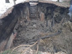 Вночі невідомі вщент спалили музей-криївку УПА під Львовом Вночі невідомі вщент спалили музей-криївку УПА під Львовом