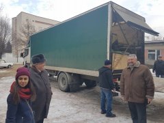Чернівецькі медзаклади отримали гуманітарну допомогу з Канади вартістю 300 тисяч доларів Чернівецькі медзаклади отримали гуманітарну допомогу з Канади вартістю 300 тисяч доларів