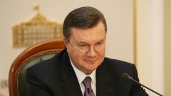 Кому Янукович написав 2 листи з проханням "ввести війська" під час Майдану Кому Янукович написав 2 листи з проханням "ввести війська" під час Майдану