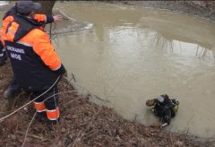 Водолази виявили у річці тіло 6-річного хлопчика, який напередодні пішов з дому та не повернувся Водолази виявили у річці тіло 6-річного хлопчика, який напередодні пішов з дому та не повернувся