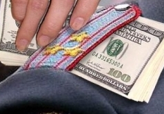 На Буковині засудили нечесного поліцейського На Буковині засудили нечесного поліцейського