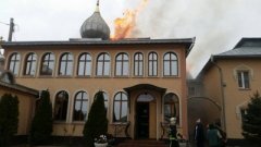 На Буковині горів монастир На Буковині горів монастир