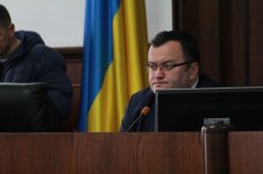 Чернівецьку міську раду лихоманить Чернівецьку міську раду лихоманить