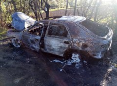 Буковинець спалив автомобіль через неприязні стосунки Буковинець спалив автомобіль через неприязні стосунки