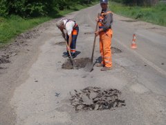 Саботажем називають митники ситуацію з дорогами на Буковині Саботажем називають митники ситуацію з дорогами на Буковині