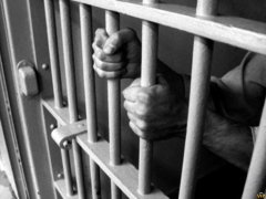 До 5 років тюрми засуджено громадянина за сприяння у поновленні на навчання До 5 років тюрми засуджено громадянина за сприяння у поновленні на навчання