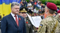 Порошенко оголосив про створення меморіалу пам’яті війни з «агресивною Росією» Порошенко оголосив про створення меморіалу пам’яті війни з «агресивною Росією»
