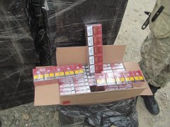 Сигарети та текстиль затримали за добу прикордонники на Буковині Сигарети та текстиль затримали за добу прикордонники на Буковині
