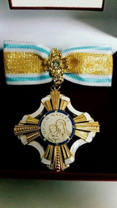 У Чернівцях вручили пам`ятні нагороди матерям учасників АТО У Чернівцях вручили пам`ятні нагороди матерям учасників АТО