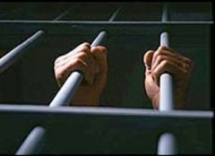 Громадянин Молдови та двоє чернівчан, які обікрали магазини та офісні приміщення, відбуватимуть покарання у місцях позбавлення волі Громадянин Молдови та двоє чернівчан, які обікрали магазини та офісні приміщення, відбуватимуть покарання у місцях позбавлення волі