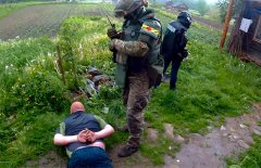 На Буковині викрито торговця зброєю із зони АТО На Буковині викрито торговця зброєю із зони АТО