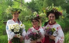 Зелені свята літо провіщають, з природою єднають Зелені свята літо провіщають, з природою єднають