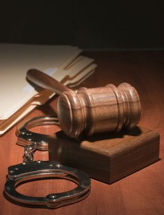 Адвоката, якого затримали на хабарі можуть відпустити під заставу Адвоката, якого затримали на хабарі можуть відпустити під заставу
