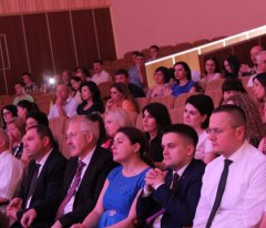 ОЛЕКСАНДР ФИЩУК ВІДЗНАЧИВ КРАЩИХ ДЕРЖАВНИХ СЛУЖБОВЦІВ БУКОВИНИ ОЛЕКСАНДР ФИЩУК ВІДЗНАЧИВ КРАЩИХ ДЕРЖАВНИХ СЛУЖБОВЦІВ БУКОВИНИ