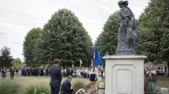 Порошенко у Франції: світ має називати Росію агресором, а Анну – Київською Порошенко у Франції: світ має називати Росію агресором, а Анну – Київською