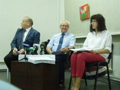 Чернівчани хочуть доріг, телебачення і Каспрука Чернівчани хочуть доріг, телебачення і Каспрука