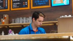 «ПОТОМУ ЧТО Я — НЕ ПАТРИОТ. НЕ СОБИРАЮСЬ ГОВОРИТЬ НА НЕУДОБНОМ МНЕ ЯЗЫКЕ», — КИЇВСЬКИЙ БАРИСТА ШОКУВАВ ІНОЗЕМЦІВ, ЯКІ ЗВЕРНУЛИСЬ ДО НЬОГО УКРАЇНСЬКОЮ «ПОТОМУ ЧТО Я — НЕ ПАТРИОТ. НЕ СОБИРАЮСЬ ГОВОРИТЬ НА НЕУДОБНОМ МНЕ ЯЗЫКЕ», — КИЇВСЬКИЙ БАРИСТА ШОКУВАВ ІНОЗЕМЦІВ, ЯКІ ЗВЕРНУЛИСЬ ДО НЬОГО УКРАЇНСЬКОЮ