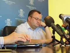 Тунель, що веде у чернівецьку прірву Тунель, що веде у чернівецьку прірву