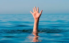 Буковинець пірнув у воду та не винирнув Буковинець пірнув у воду та не винирнув