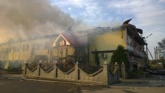 У Мамаївцях згорів ресторан Прага і готель (фото) У Мамаївцях згорів ресторан Прага і готель (фото)