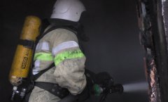 Рятувальники врятували немовля під час пожежі у Чернівцях Рятувальники врятували немовля під час пожежі у Чернівцях